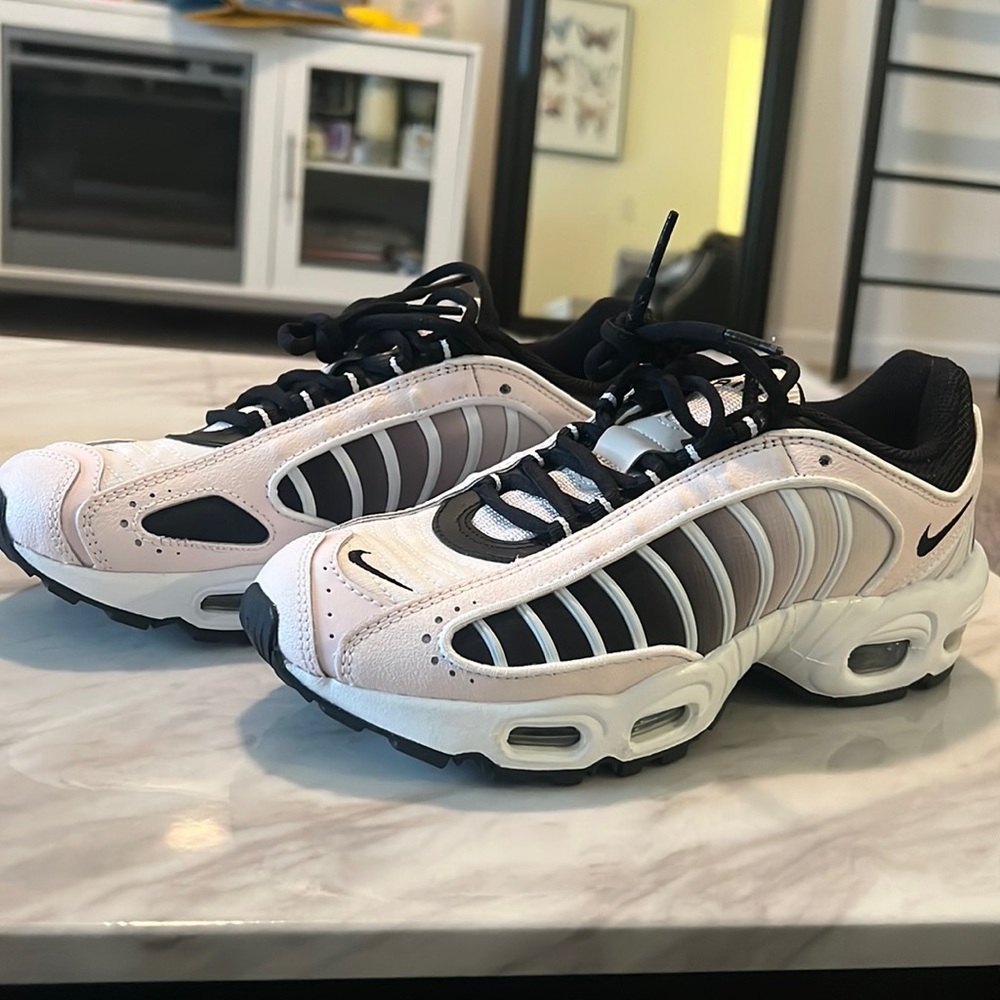 Women’s Nike Air Max